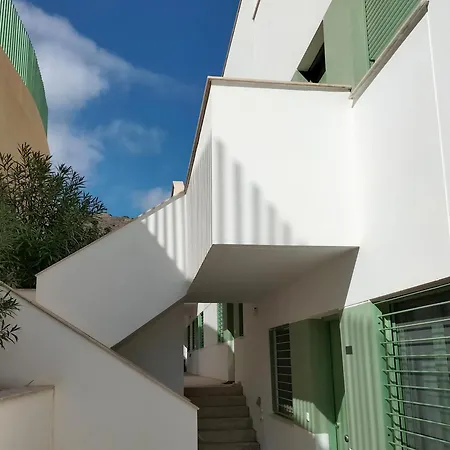 Cozy New Penthouse Cantal Homes * モハカル