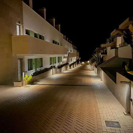 Cozy New Penthouse Cantal Homes モハカル