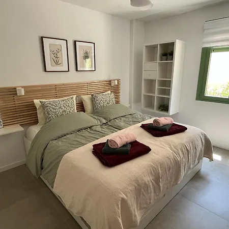 Cozy New Penthouse Cantal Homes アパート モハカル